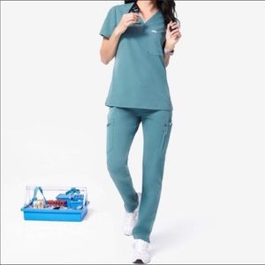 Figs Hydrogreen Small Set